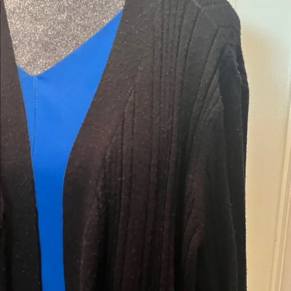 Women’s Black Long Cardigan Sweater - Picture 9 of 11